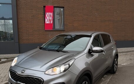 KIA Sportage IV рестайлинг, 2020 год, 2 400 000 рублей, 5 фотография