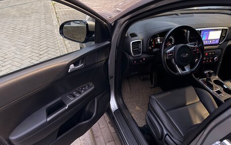 KIA Sportage IV рестайлинг, 2020 год, 2 400 000 рублей, 12 фотография