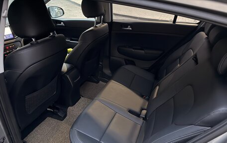 KIA Sportage IV рестайлинг, 2020 год, 2 400 000 рублей, 14 фотография