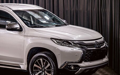 Mitsubishi Pajero Sport III рестайлинг, 2018 год, 2 595 000 рублей, 9 фотография