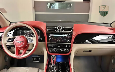 Bentley Bentayga I, 2022 год, 20 650 000 рублей, 2 фотография