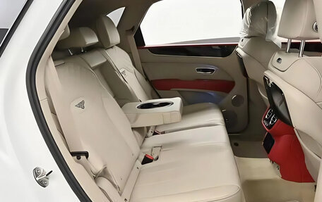 Bentley Bentayga I, 2022 год, 20 650 000 рублей, 15 фотография
