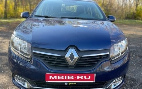 Renault Logan II, 2016 год, 1 000 000 рублей, 2 фотография