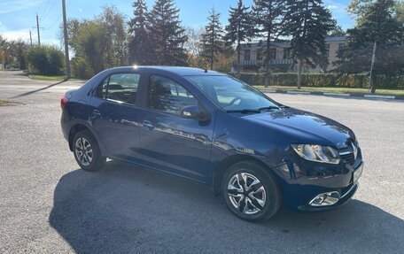 Renault Logan II, 2016 год, 1 000 000 рублей, 8 фотография