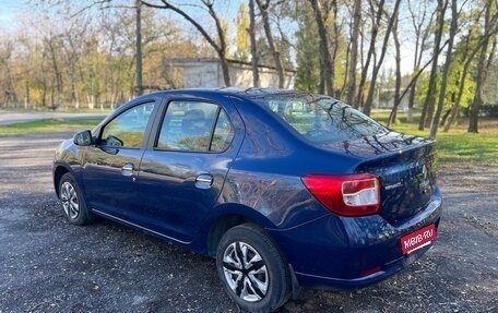 Renault Logan II, 2016 год, 1 000 000 рублей, 3 фотография