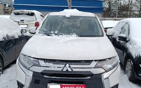 Mitsubishi Outlander III рестайлинг 3, 2020 год, 1 598 929 рублей, 1 фотография