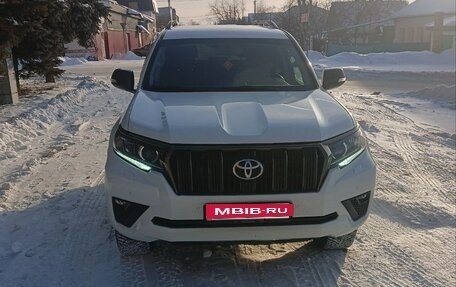 Toyota Land Cruiser Prado 150 рестайлинг 2, 2021 год, 5 400 000 рублей, 2 фотография