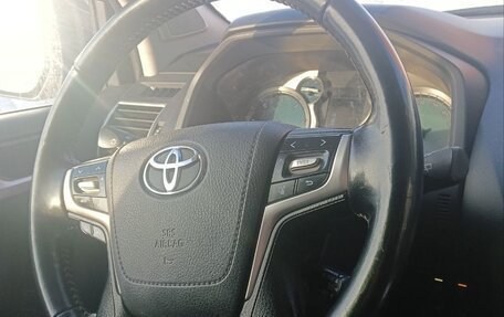 Toyota Land Cruiser Prado 150 рестайлинг 2, 2021 год, 5 400 000 рублей, 20 фотография