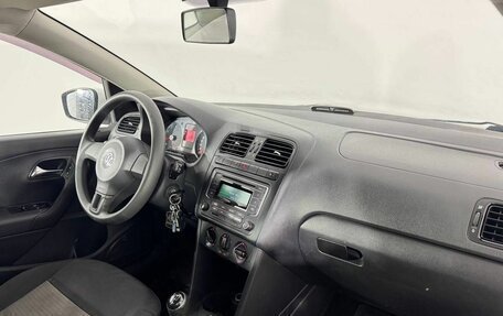 Volkswagen Polo VI (EU Market), 2013 год, 670 000 рублей, 14 фотография