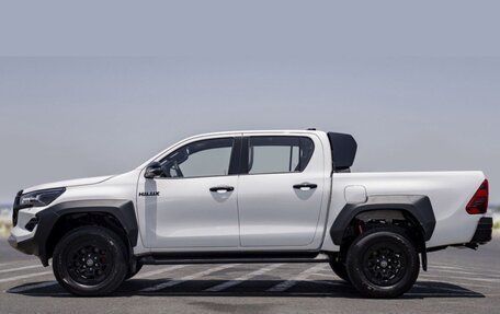 Toyota Hilux VIII, 2025 год, 8 300 000 рублей, 2 фотография