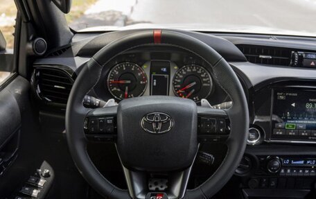 Toyota Hilux VIII, 2025 год, 8 300 000 рублей, 18 фотография