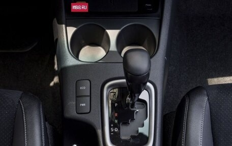 Toyota Hilux VIII, 2025 год, 8 300 000 рублей, 28 фотография