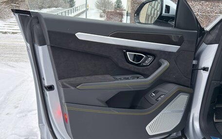 Lamborghini Urus I, 2024 год, 32 900 000 рублей, 16 фотография