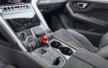 Lamborghini Urus I, 2024 год, 32 900 000 рублей, 25 фотография