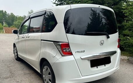 Honda Freed I, 2015 год, 1 050 000 рублей, 5 фотография