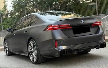 BMW 5 серия, 2025 год, 7 410 000 рублей, 6 фотография