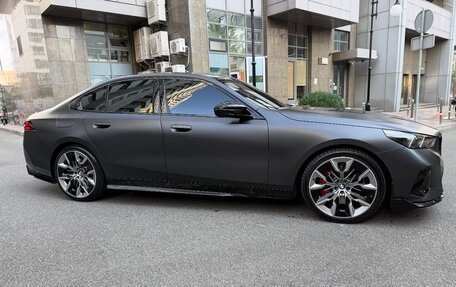 BMW 5 серия, 2025 год, 7 410 000 рублей, 10 фотография