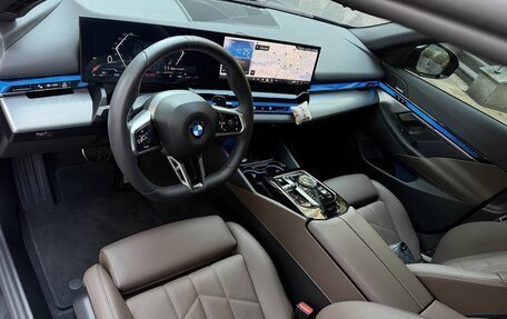 BMW 5 серия, 2025 год, 7 410 000 рублей, 14 фотография