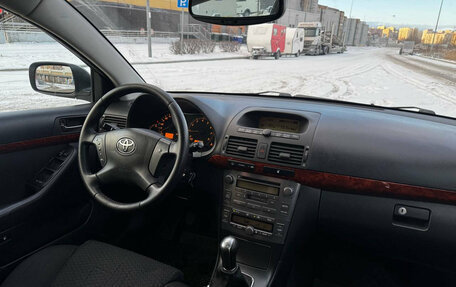 Toyota Avensis III рестайлинг, 2005 год, 349 000 рублей, 9 фотография