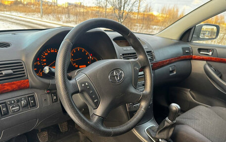Toyota Avensis III рестайлинг, 2005 год, 349 000 рублей, 13 фотография