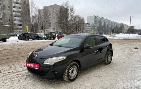 Renault Megane III, 2010 год, 720 000 рублей, 2 фотография