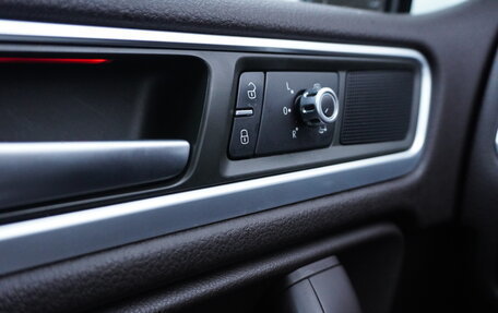 Volkswagen Touareg III, 2013 год, 2 587 000 рублей, 15 фотография