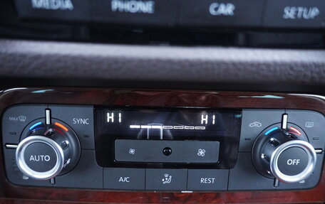 Volkswagen Touareg III, 2013 год, 2 587 000 рублей, 16 фотография