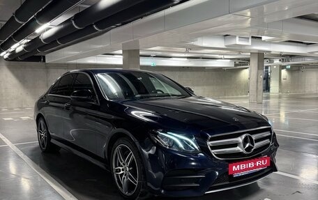 Mercedes-Benz E-Класс, 2019 год, 3 800 000 рублей, 5 фотография