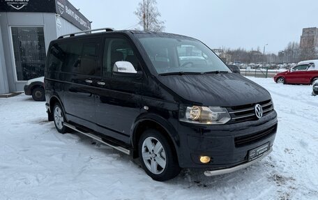 Volkswagen Caravelle T5, 2010 год, 2 300 000 рублей, 3 фотография