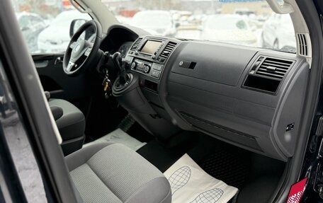 Volkswagen Caravelle T5, 2010 год, 2 300 000 рублей, 10 фотография