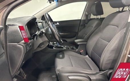 KIA Sportage IV рестайлинг, 2018 год, 2 199 000 рублей, 8 фотография