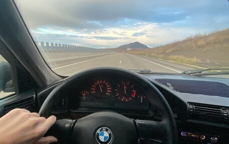 BMW 5 серия, 1992 год, 580 000 рублей, 11 фотография