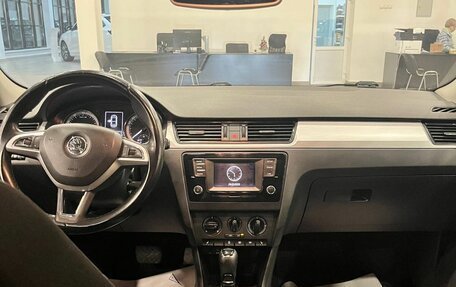 Skoda Rapid I, 2017 год, 999 000 рублей, 12 фотография