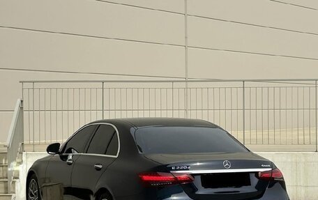 Mercedes-Benz E-Класс, 2022 год, 5 490 000 рублей, 6 фотография