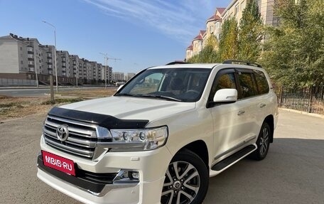 Toyota Land Cruiser 200, 2018 год, 7 600 000 рублей, 1 фотография