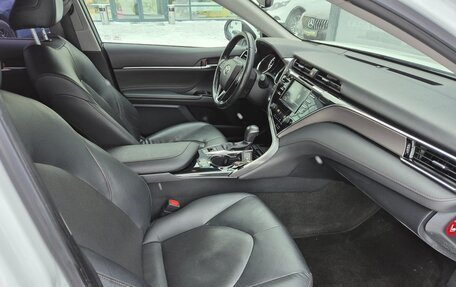 Toyota Camry, 2019 год, 2 449 000 рублей, 7 фотография