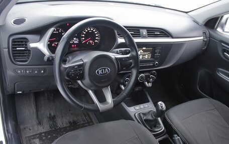 KIA Rio IV, 2020 год, 1 375 000 рублей, 10 фотография