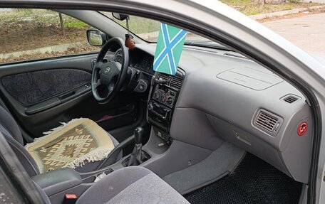 Toyota Avensis III рестайлинг, 2000 год, 399 000 рублей, 13 фотография