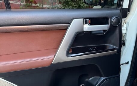 Toyota Land Cruiser 200, 2018 год, 7 600 000 рублей, 5 фотография