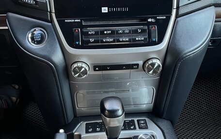 Toyota Land Cruiser 200, 2018 год, 7 600 000 рублей, 16 фотография