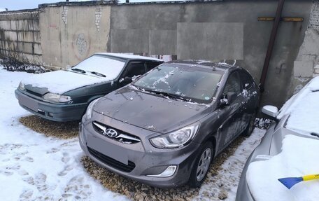 Hyundai Solaris II рестайлинг, 2011 год, 470 000 рублей, 2 фотография
