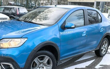 Renault Logan II, 2019 год, 990 000 рублей, 4 фотография