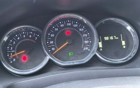 Renault Logan II, 2019 год, 990 000 рублей, 9 фотография