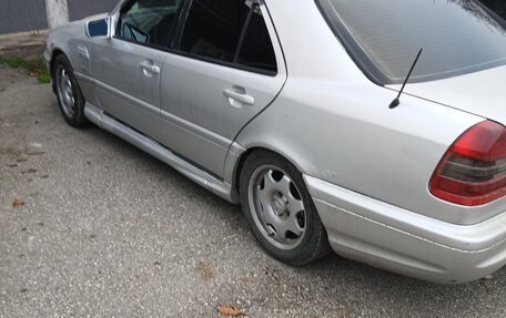 Mercedes-Benz C-Класс, 1996 год, 270 000 рублей, 2 фотография