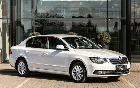 Skoda Superb III рестайлинг, 2013 год, 1 095 000 рублей, 3 фотография