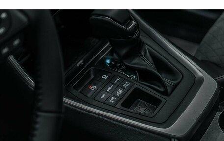 Toyota RAV4, 2025 год, 5 090 000 рублей, 24 фотография