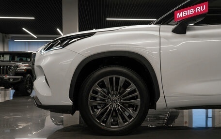 Toyota Highlander, 2025 год, 5 700 000 рублей, 31 фотография