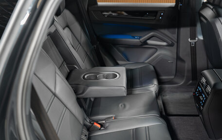 Porsche Cayenne III, 2025 год, 17 990 000 рублей, 23 фотография