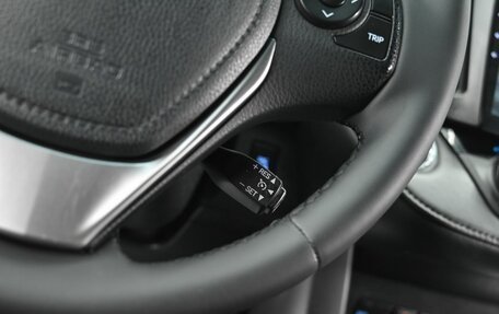 Toyota RAV4, 2019 год, 2 255 000 рублей, 10 фотография