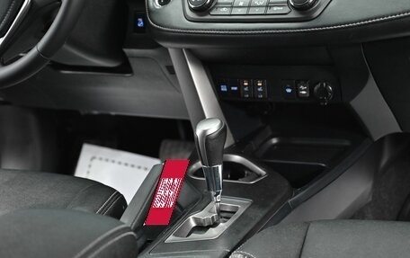 Toyota RAV4, 2019 год, 2 255 000 рублей, 16 фотография